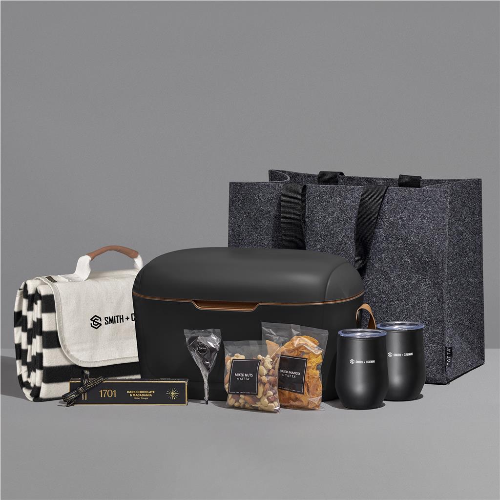 Yatta Outdoor Indulgence Hamper - Image 4