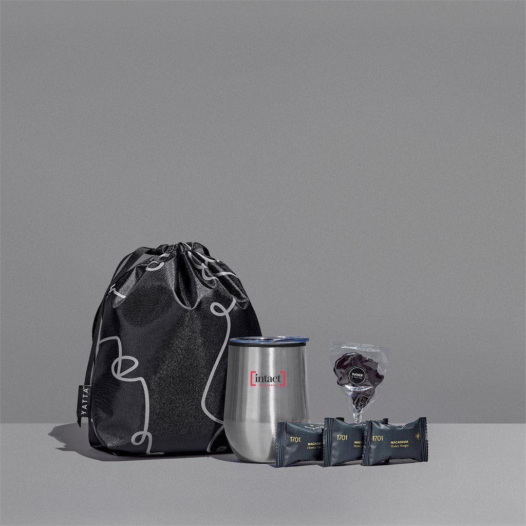 Yatta Snug Surprise Hamper - Image 4