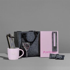 Yatta Vogue Vibes Hamper - Pink
