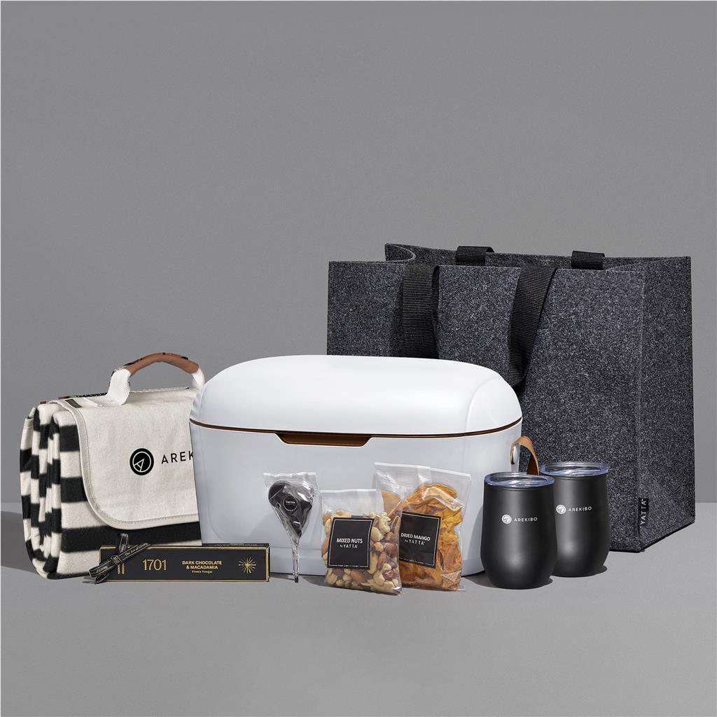 Yatta Outdoor Indulgence Hamper - Image 8